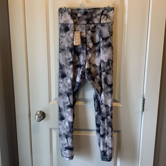 Joe Fresh Black and White Cloud Print Leggings - Picture 3 of 5